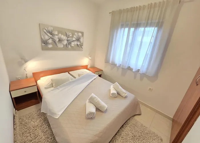 Kresan Soline 아파트 Sukošan